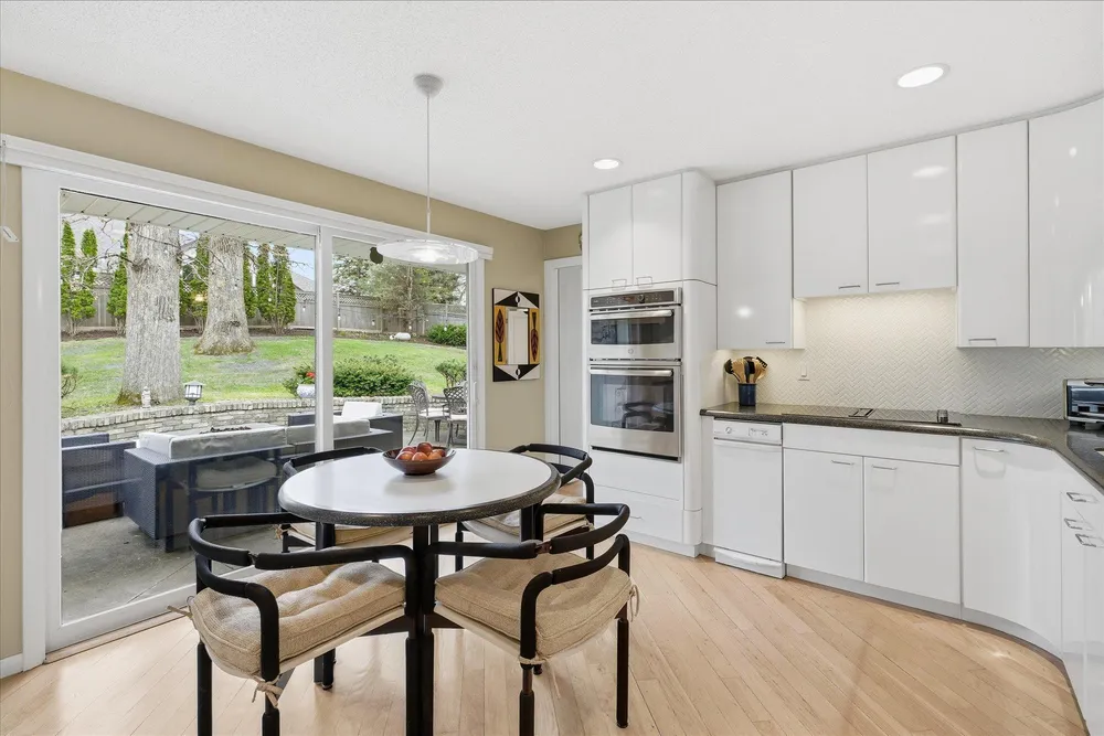 5717 View Ln, Edina, MN 55436