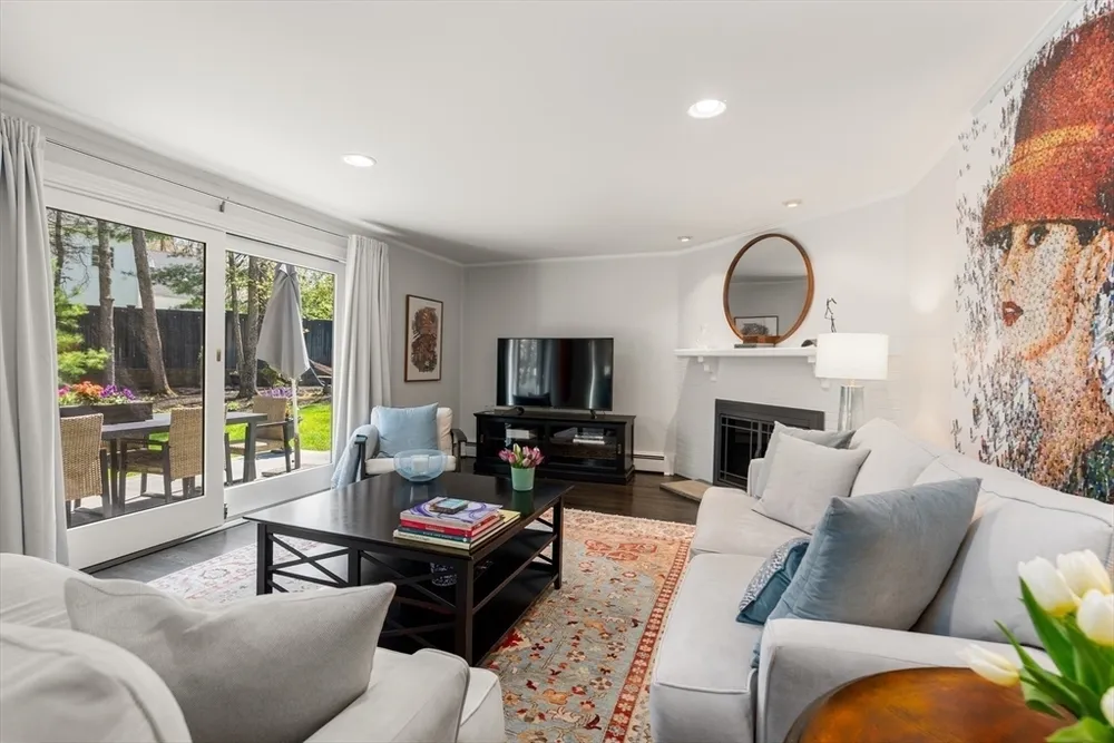 69 Royalston Rd, Wellesley, MA 02481
