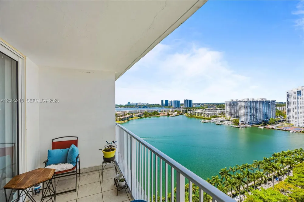 2851 NE 183rd St, Aventura, FL 33160