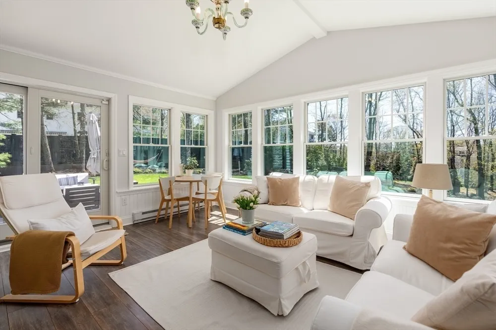 69 Royalston Rd, Wellesley, MA 02481