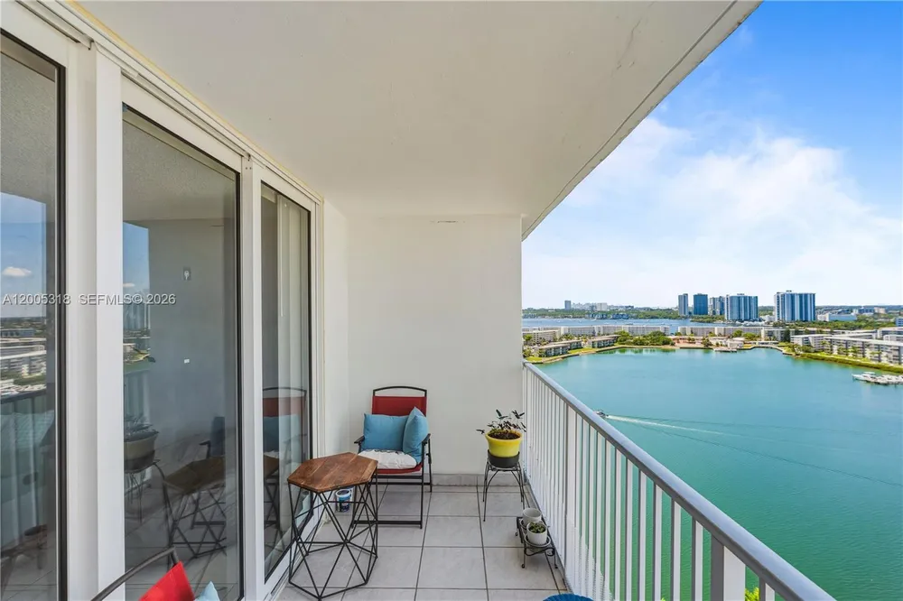 2851 NE 183rd St, Aventura, FL 33160