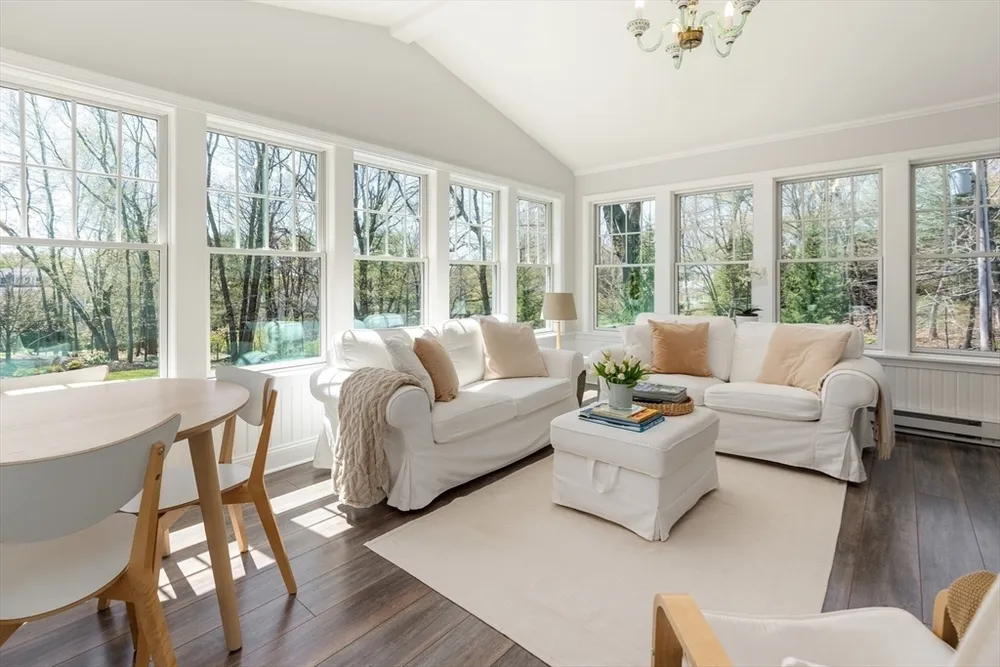69 Royalston Rd, Wellesley, MA 02481