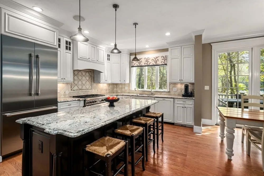 84 Glendale Rd, Needham, MA 02492