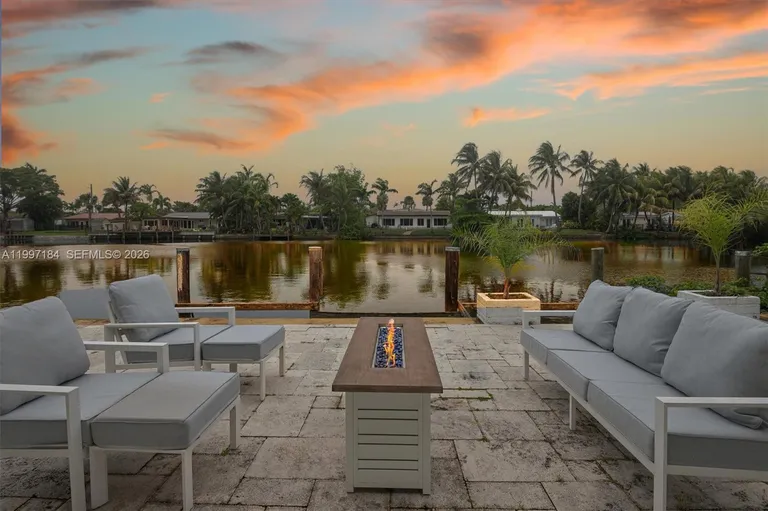 717 NW 30th St, Wilton Manors, FL 33311