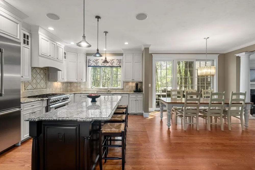 84 Glendale Rd, Needham, MA 02492