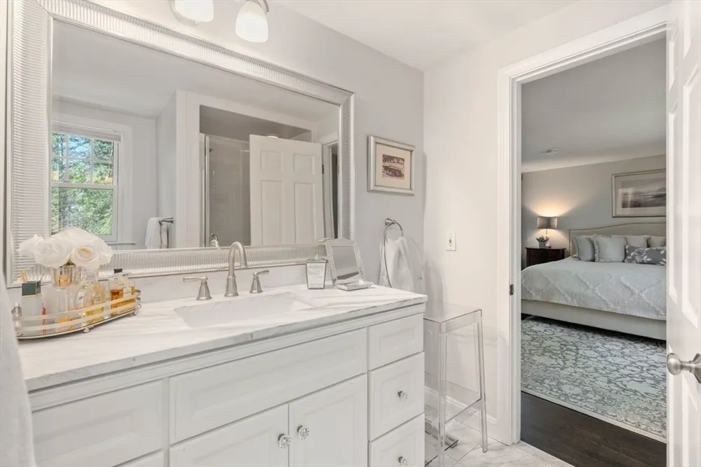 69 Royalston Rd, Wellesley, MA 02481