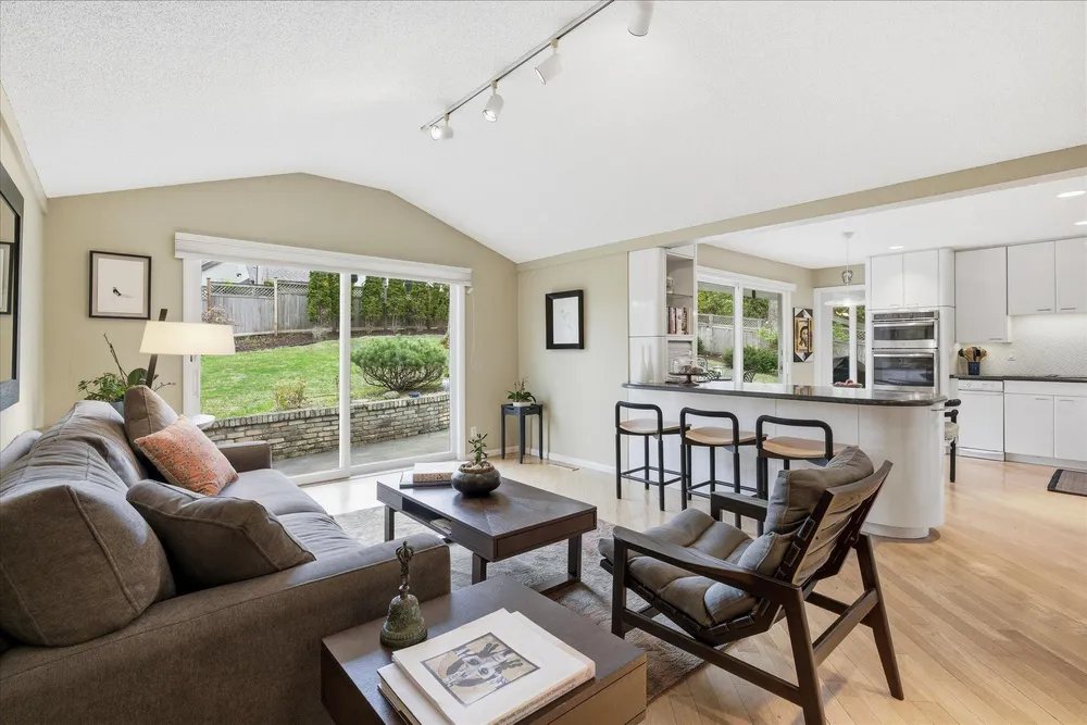 5717 View Ln, Edina, MN 55436