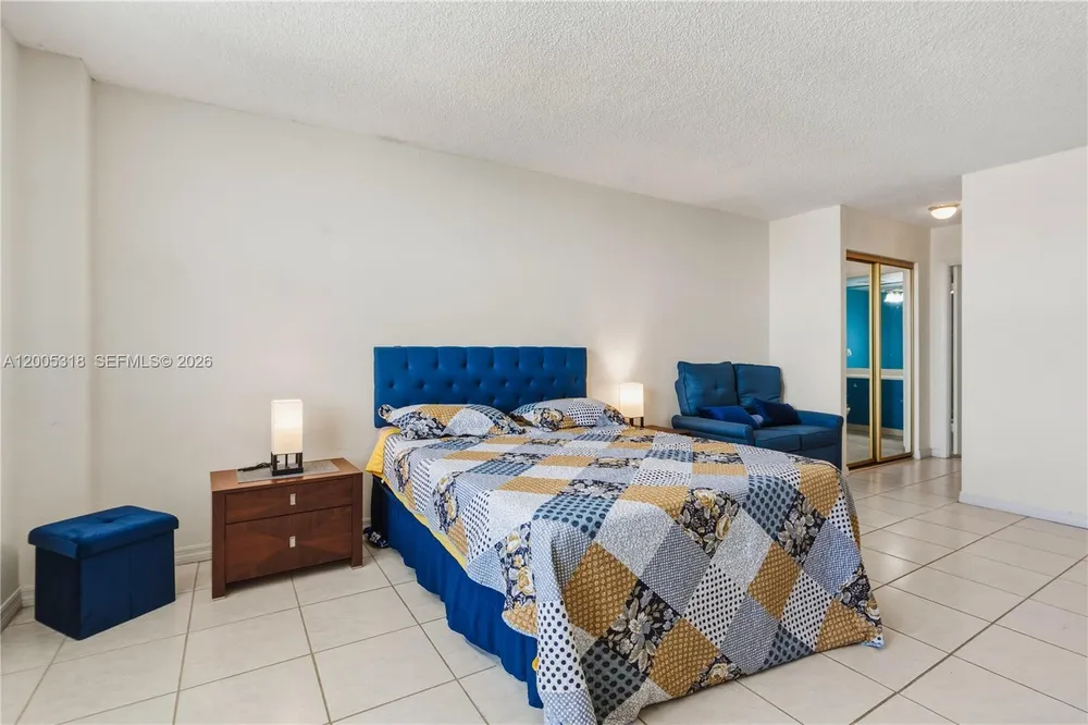 2851 NE 183rd St, Aventura, FL 33160