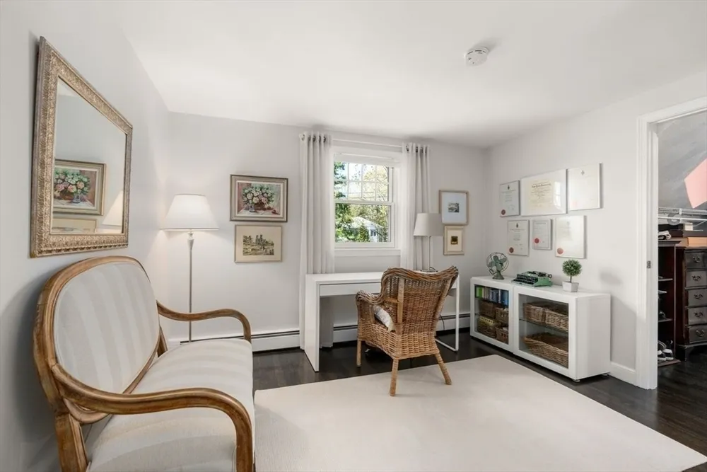 69 Royalston Rd, Wellesley, MA 02481