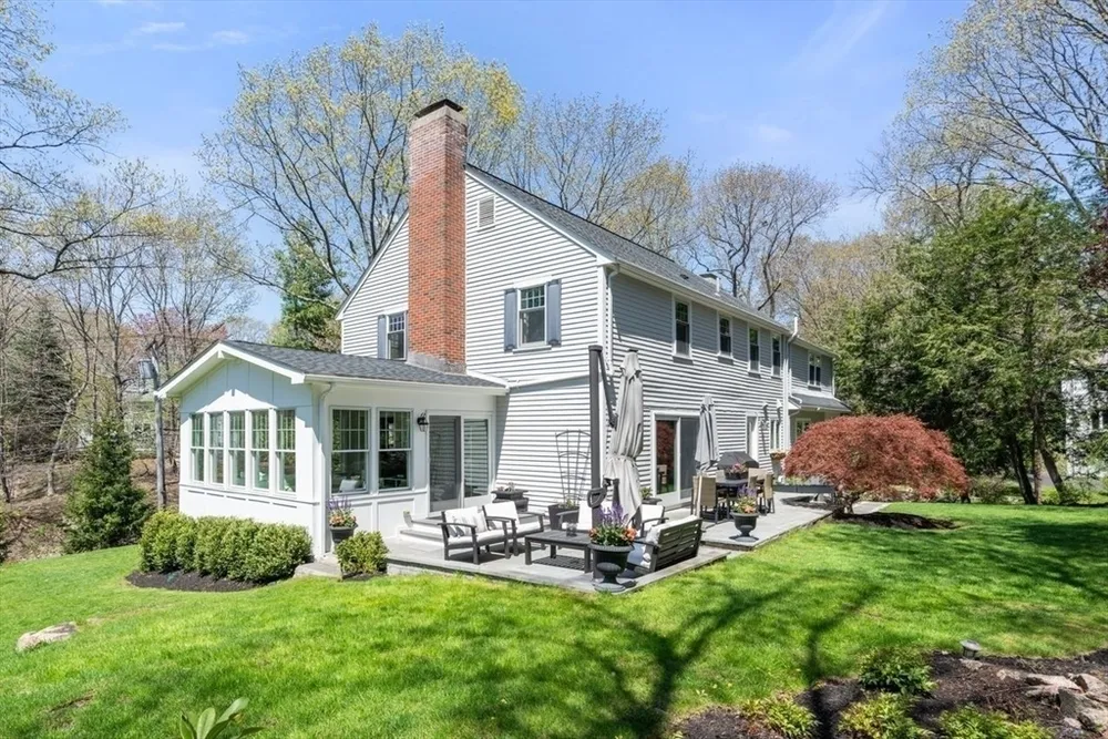 69 Royalston Rd, Wellesley, MA 02481