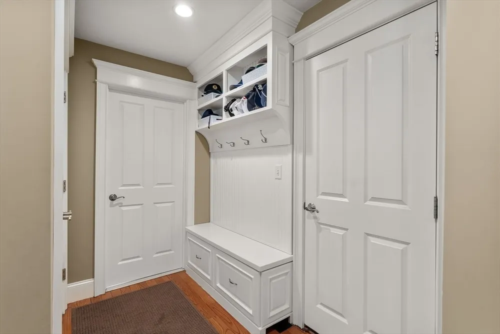 84 Glendale Rd, Needham, MA 02492