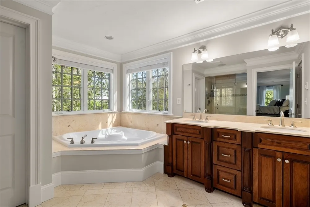 84 Glendale Rd, Needham, MA 02492