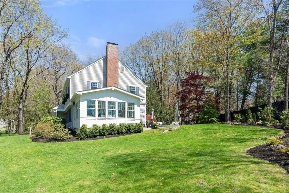 69 Royalston Rd, Wellesley, MA 02481