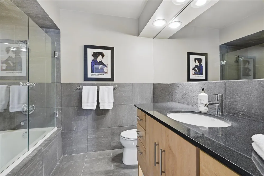 5717 View Ln, Edina, MN 55436