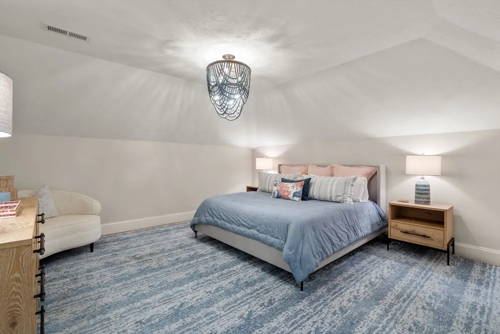 84 Glendale Rd, Needham, MA 02492