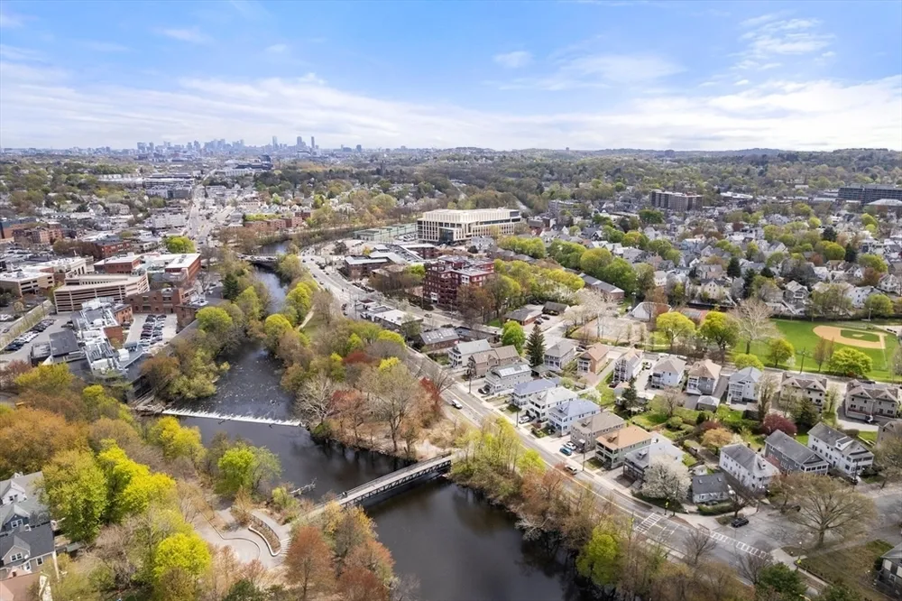 56 California St, Watertown, MA 02472