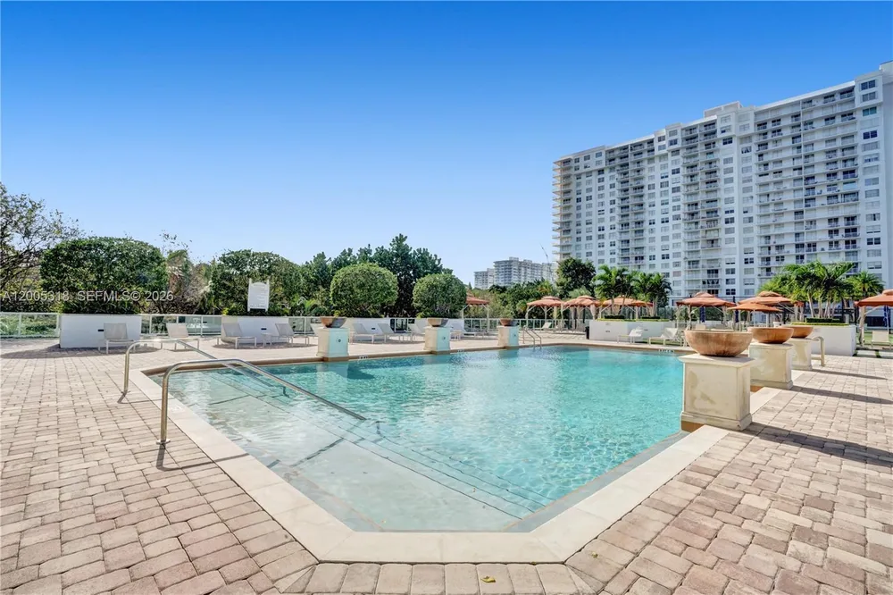 2851 NE 183rd St, Aventura, FL 33160