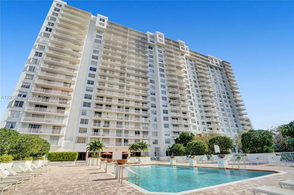 2851 NE 183rd St, Aventura, FL 33160