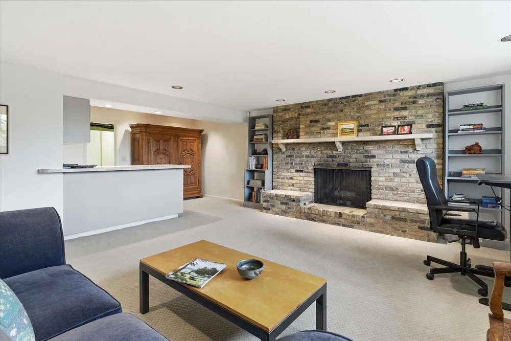 5717 View Ln, Edina, MN 55436