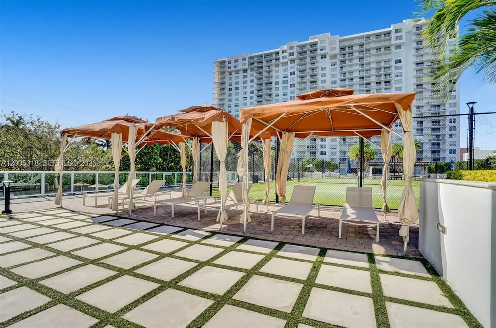 2851 NE 183rd St, Aventura, FL 33160