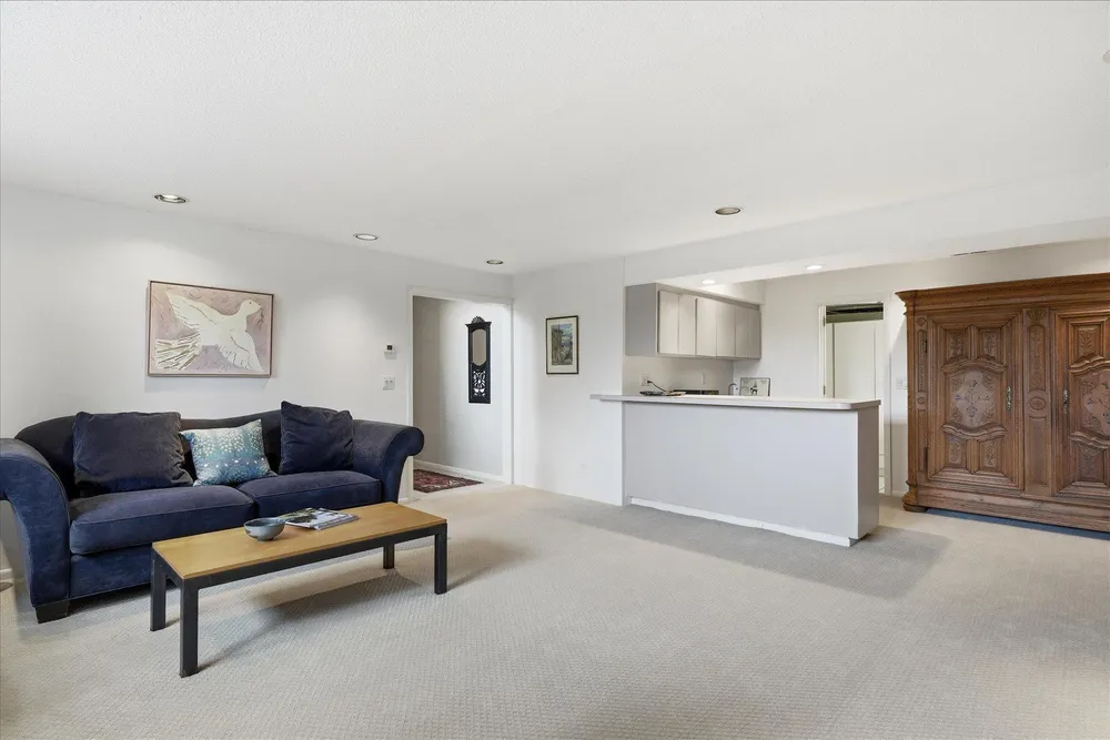 5717 View Ln, Edina, MN 55436