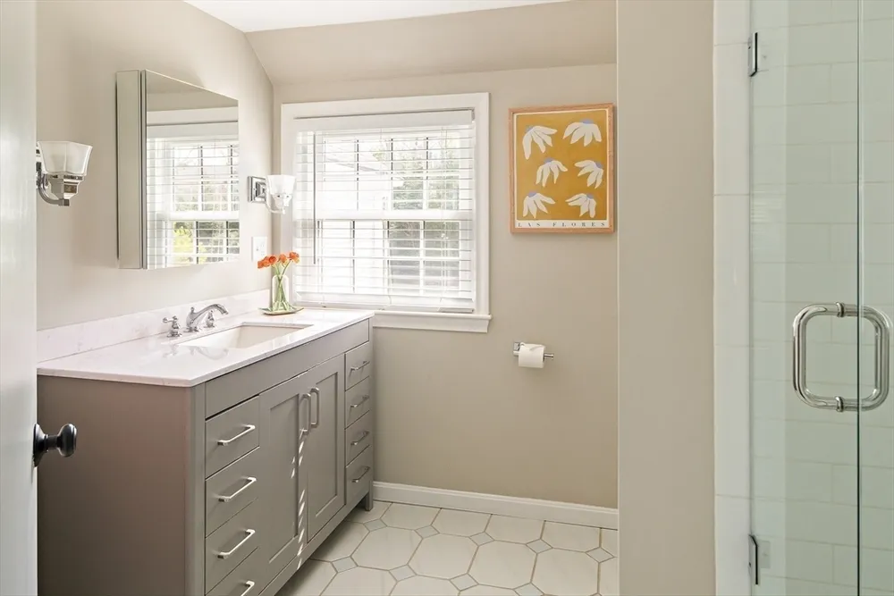 117 Forest St, Wellesley, MA 02481