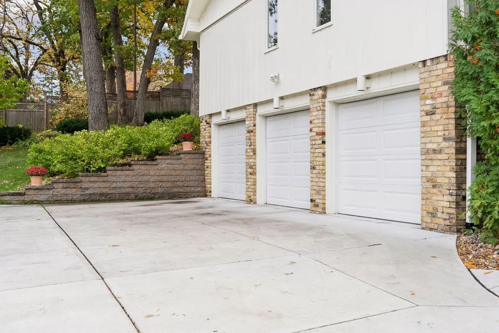 5717 View Ln, Edina, MN 55436