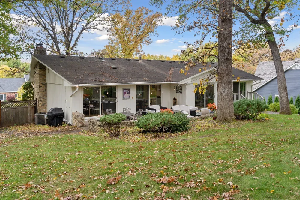 5717 View Ln, Edina, MN 55436