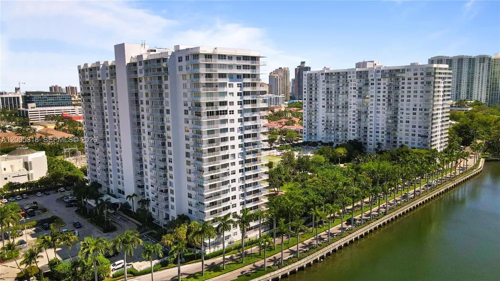 2851 NE 183rd St, Aventura, FL 33160