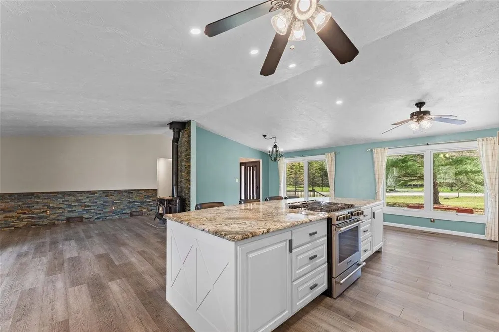4482 Forest Rd, Oneida, WI 54155-9115