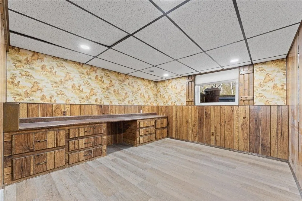 4482 Forest Rd, Oneida, WI 54155-9115