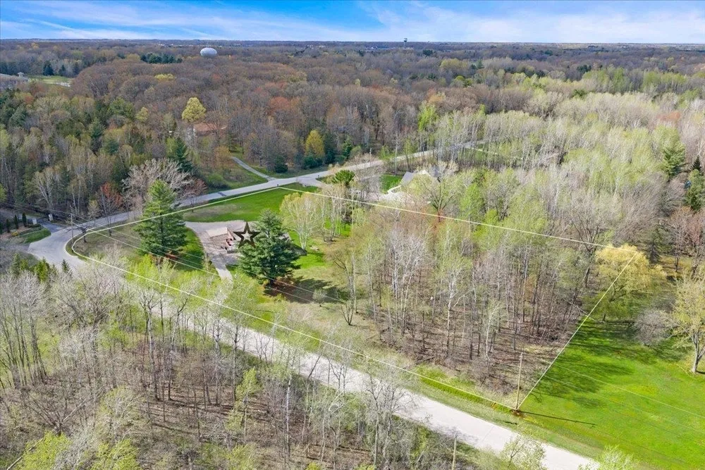 4482 Forest Rd, Oneida, WI 54155-9115
