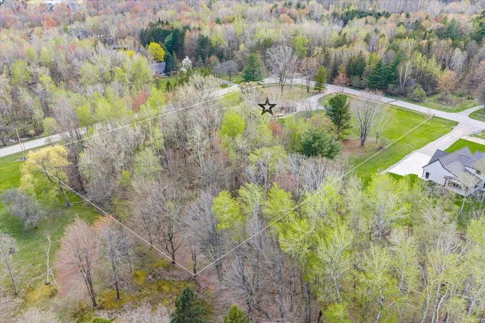4482 Forest Rd, Oneida, WI 54155-9115