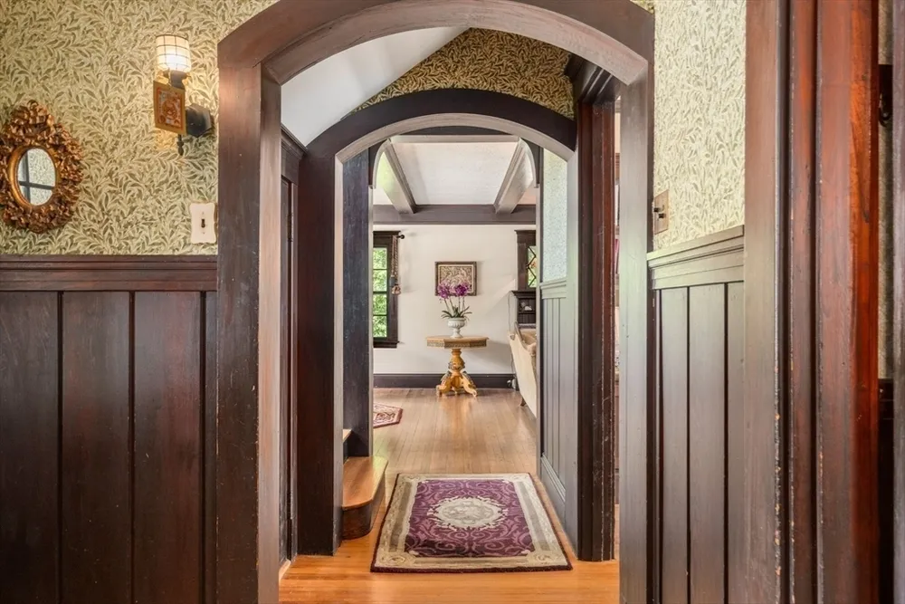 448 Washington St, Walpole, MA 02032