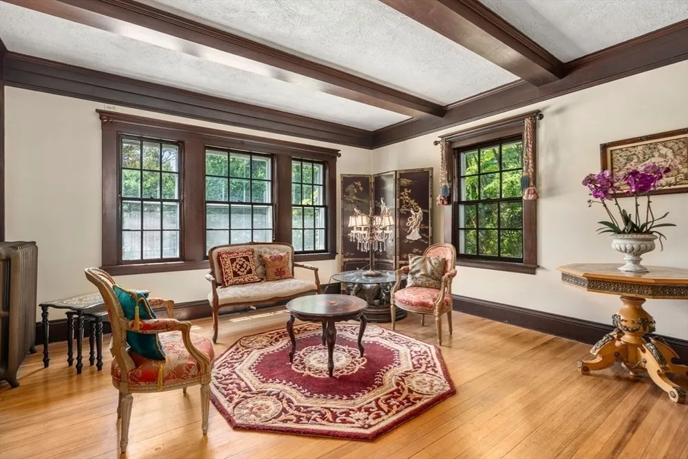 448 Washington St, Walpole, MA 02032