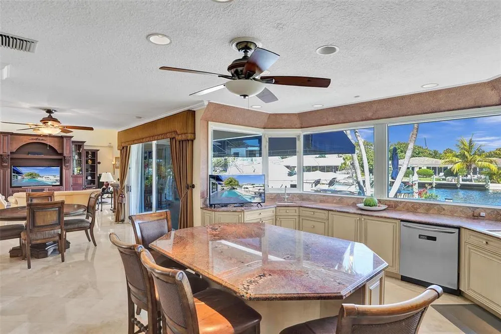 2875 NE 25th Ct, Fort Lauderdale, FL 33305