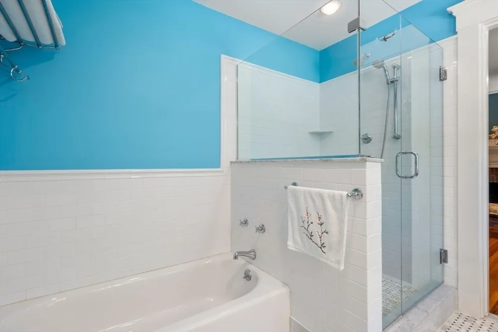448 Washington St, Walpole, MA 02032