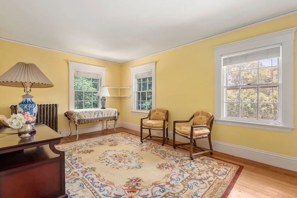 448 Washington St, Walpole, MA 02032