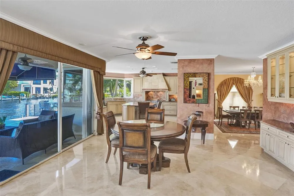 2875 NE 25th Ct, Fort Lauderdale, FL 33305