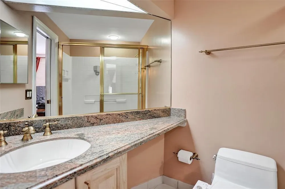2875 NE 25th Ct, Fort Lauderdale, FL 33305