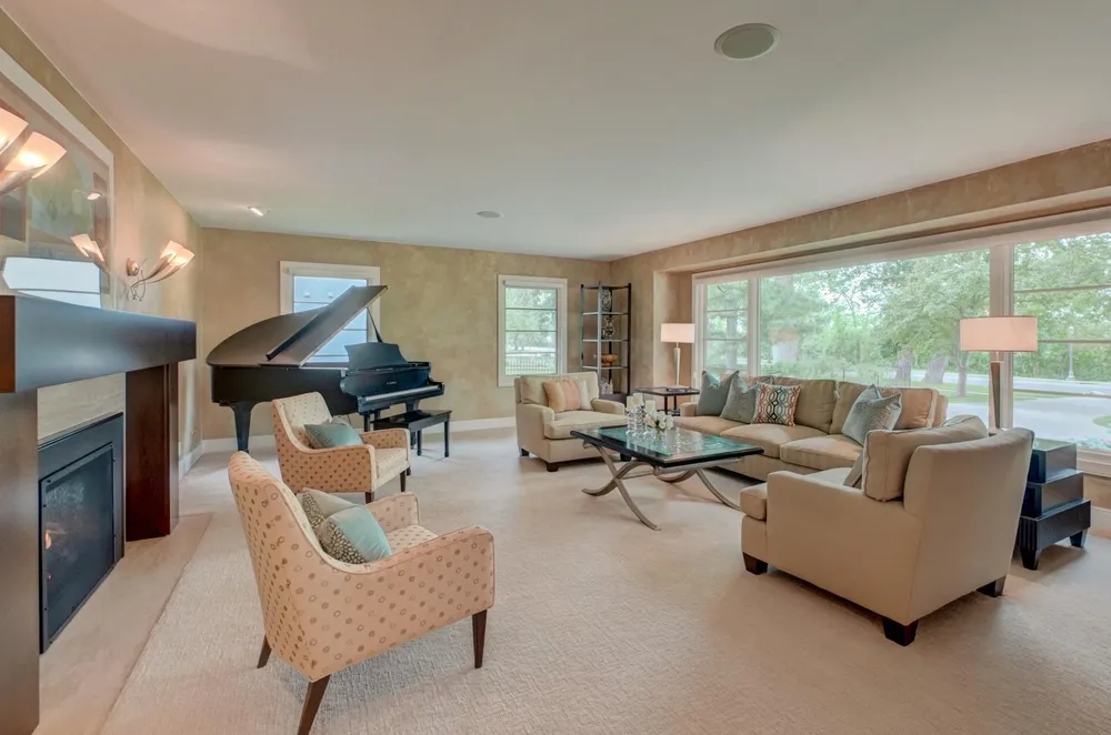 450 Mississippi River Blvd S, Saint Paul, MN 55105