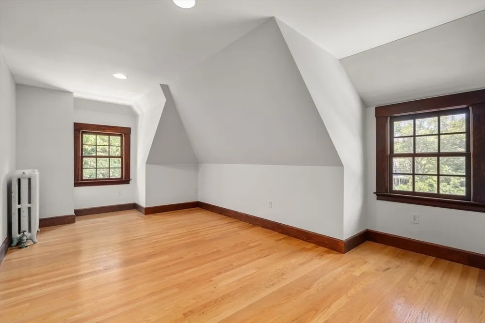 448 Washington St, Walpole, MA 02032