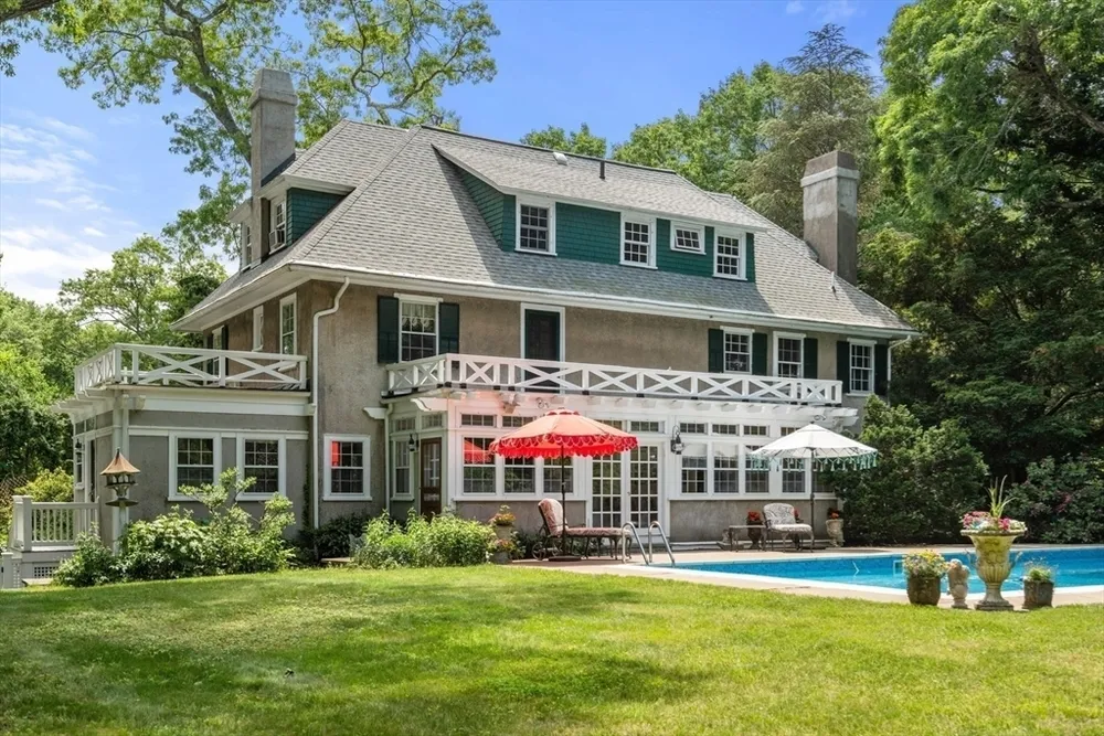 448 Washington St, Walpole, MA 02032