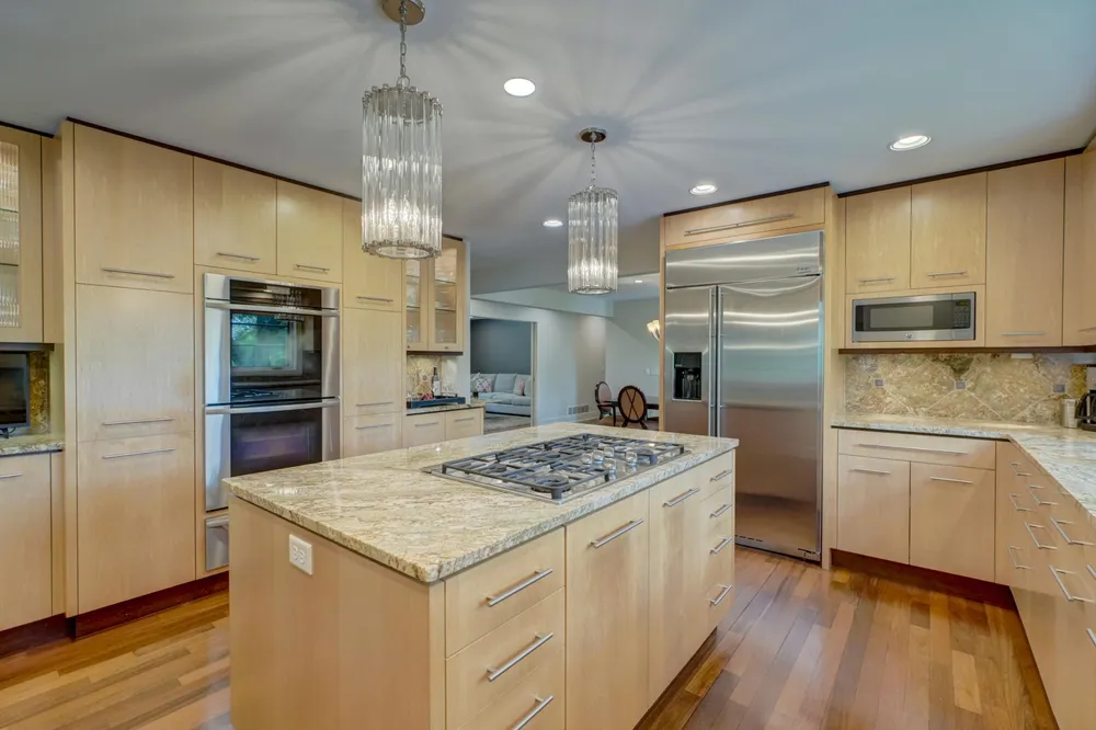 450 Mississippi River Blvd S, Saint Paul, MN 55105