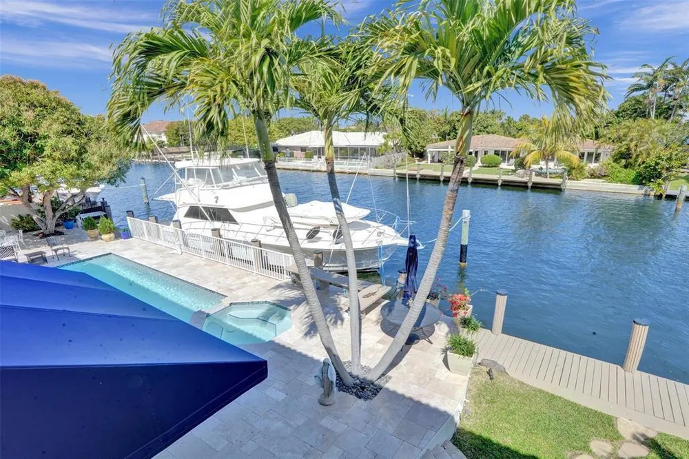 2875 NE 25th Ct, Fort Lauderdale, FL 33305