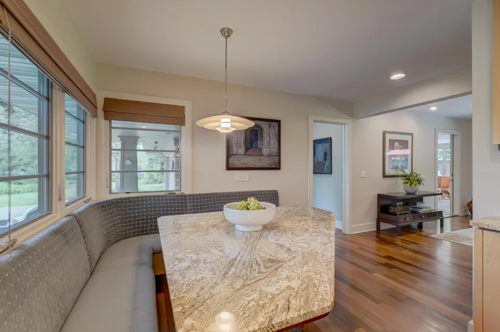 450 Mississippi River Blvd S, Saint Paul, MN 55105