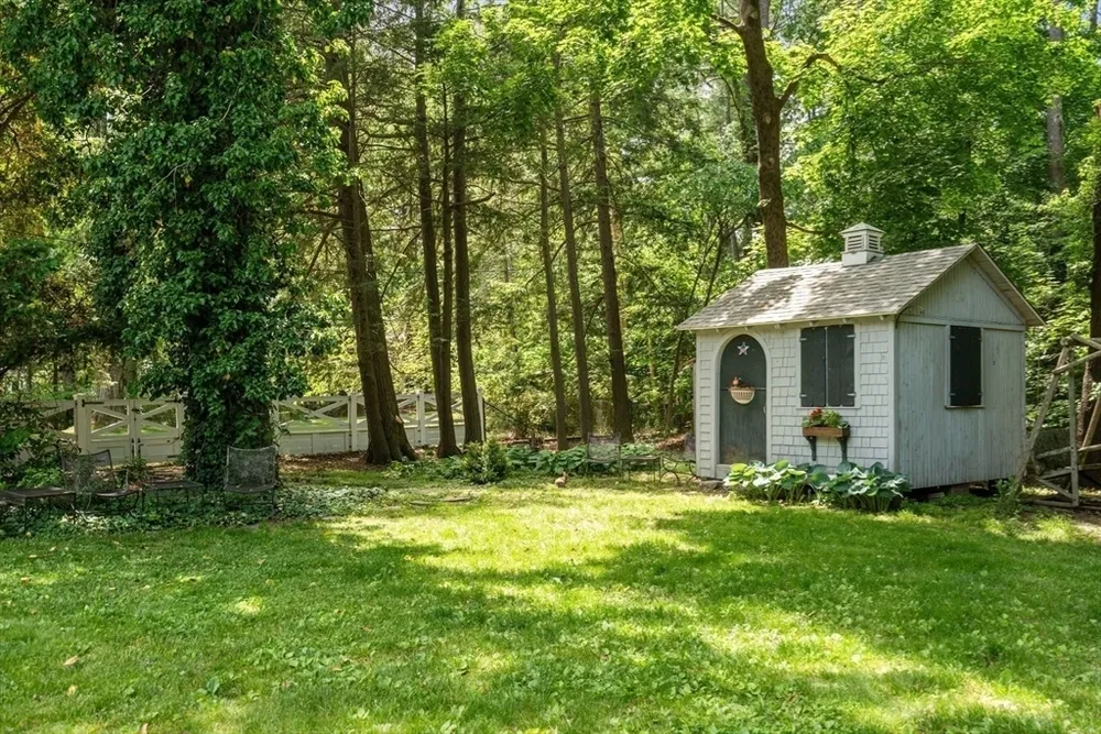 448 Washington St, Walpole, MA 02032