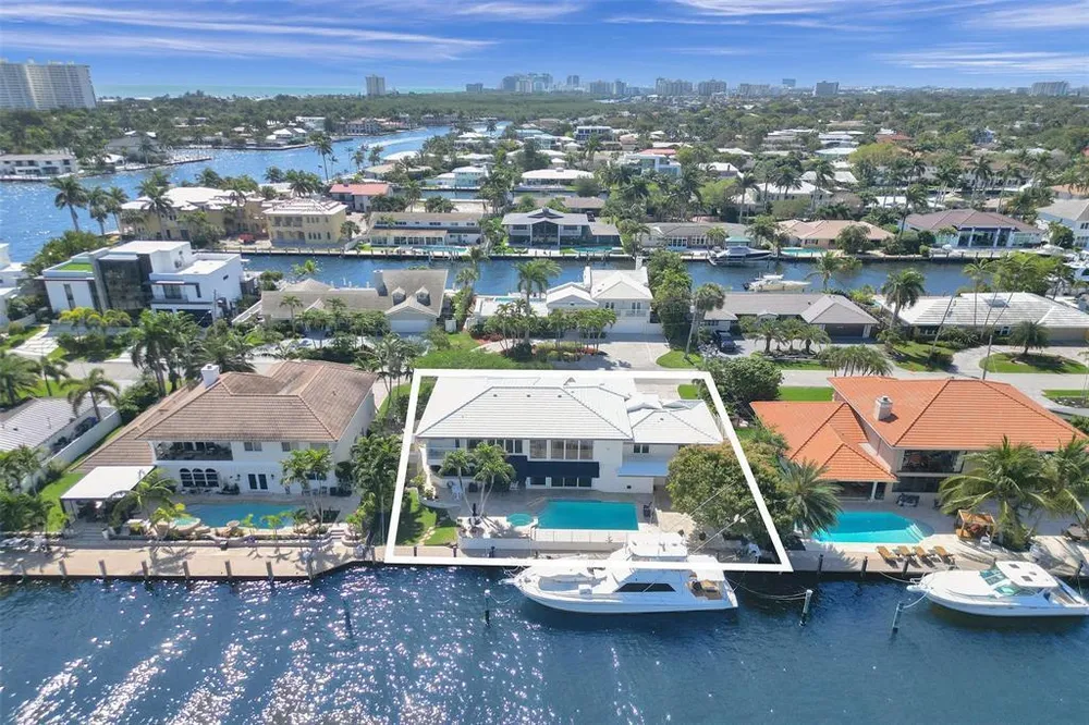 2875 NE 25th Ct, Fort Lauderdale, FL 33305
