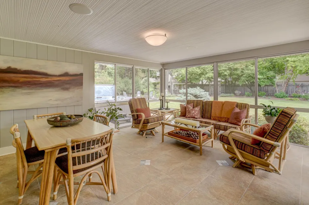 450 Mississippi River Blvd S, Saint Paul, MN 55105