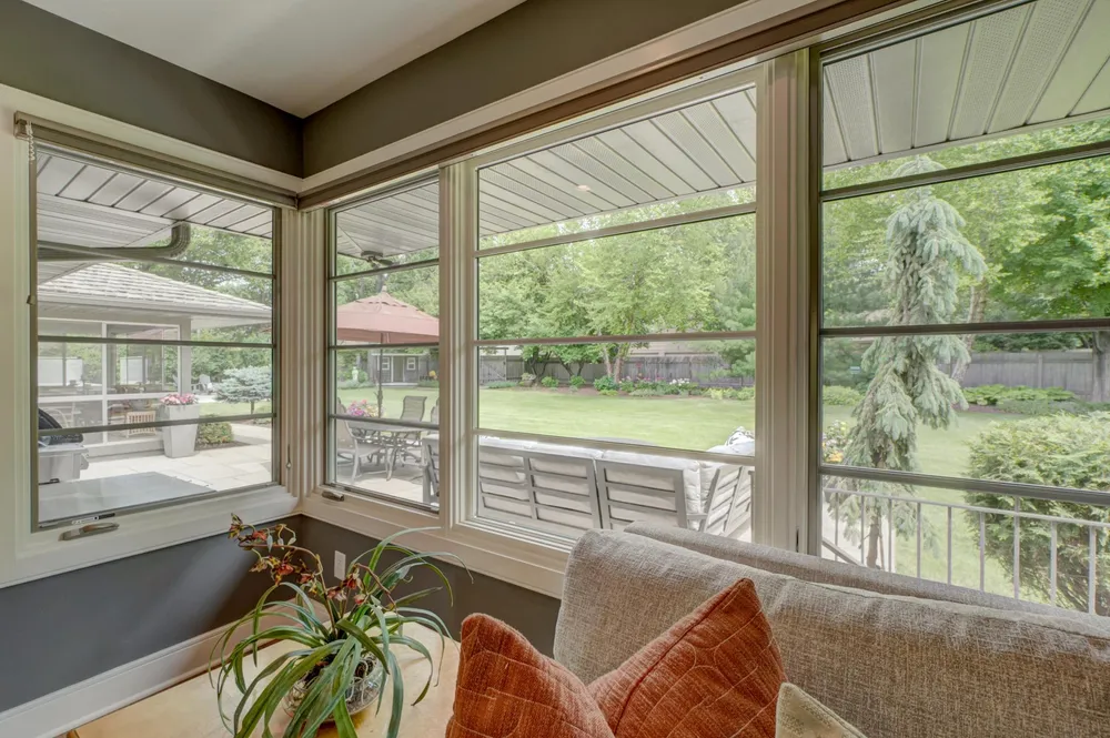 450 Mississippi River Blvd S, Saint Paul, MN 55105